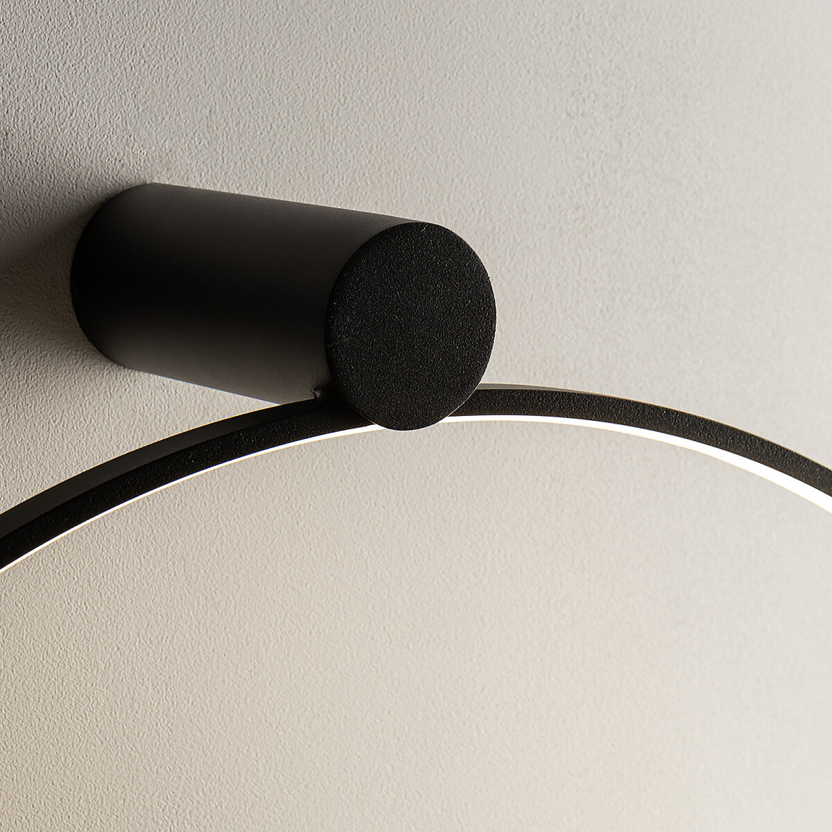 Lampada da Parete LED Circolare 21W Nero 3000K Design Moderno