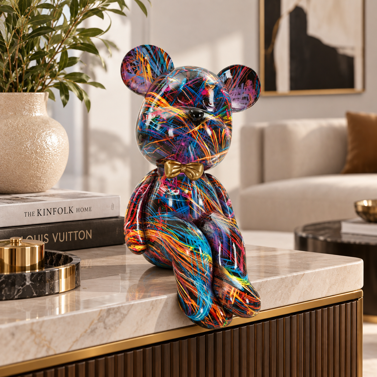 Scultura Orsetto Psyco Multicolore 12,5x9,5x25 cm in Resina con Papillon Oro