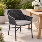 Poltroncina Sedia Intrecciata Everly con Braccioli e Cuscino Antracite