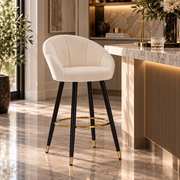Sgabello Bar Prague Crema in Velluto 104 cm con Gambe Nere e Dettagli Oro