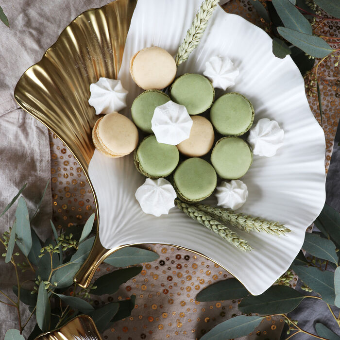 Centrotavola Decorativo Ginkgo Elegance Side in Ceramica Bianco e Oro
