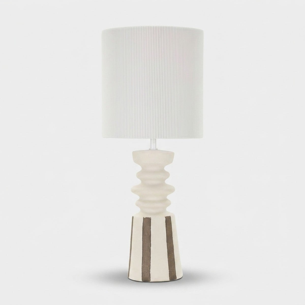 Lampada da Tavolo Tribal in Ceramica con Paralume in Tessuto – 2 Dimensioni