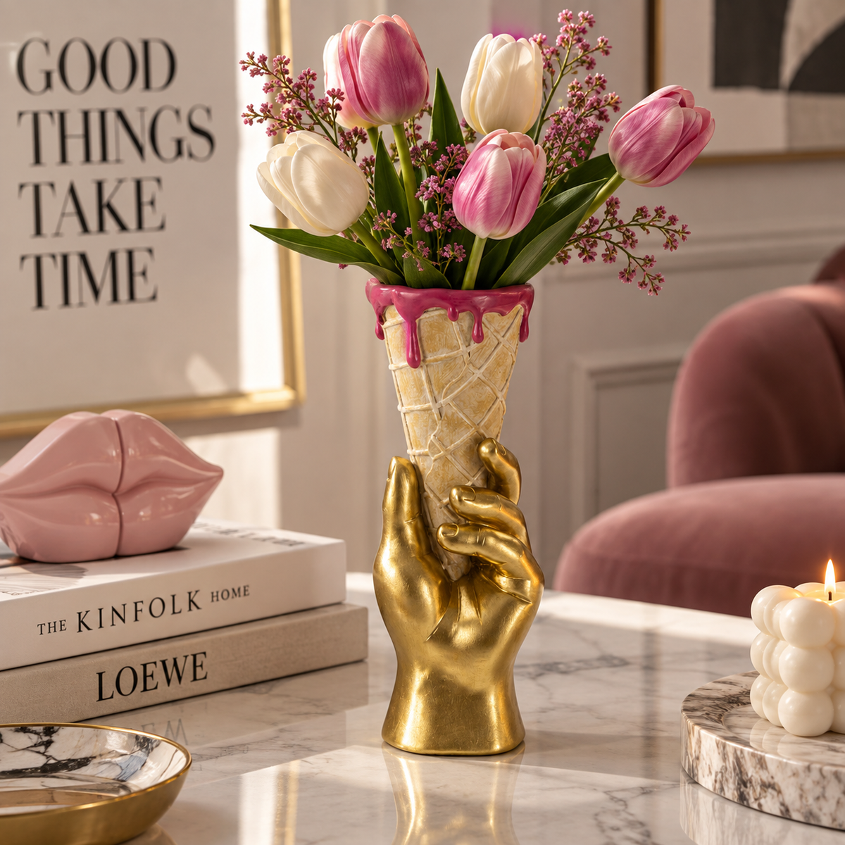 Vaso Decorativo Mano con Cono Gelato in Poliresina Oro e Rosa 31 cm