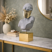 Scultura Decorativa Busto Classico con Maschera Oro In Resina 25x17x49 CM