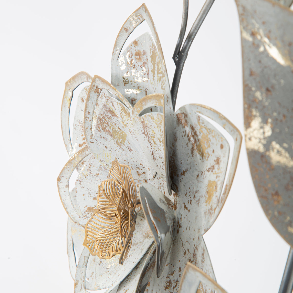 Pannello Decorativo da Parete Artic in Ferro 3D 39 x 67,5 cm con Fiori e Foglie