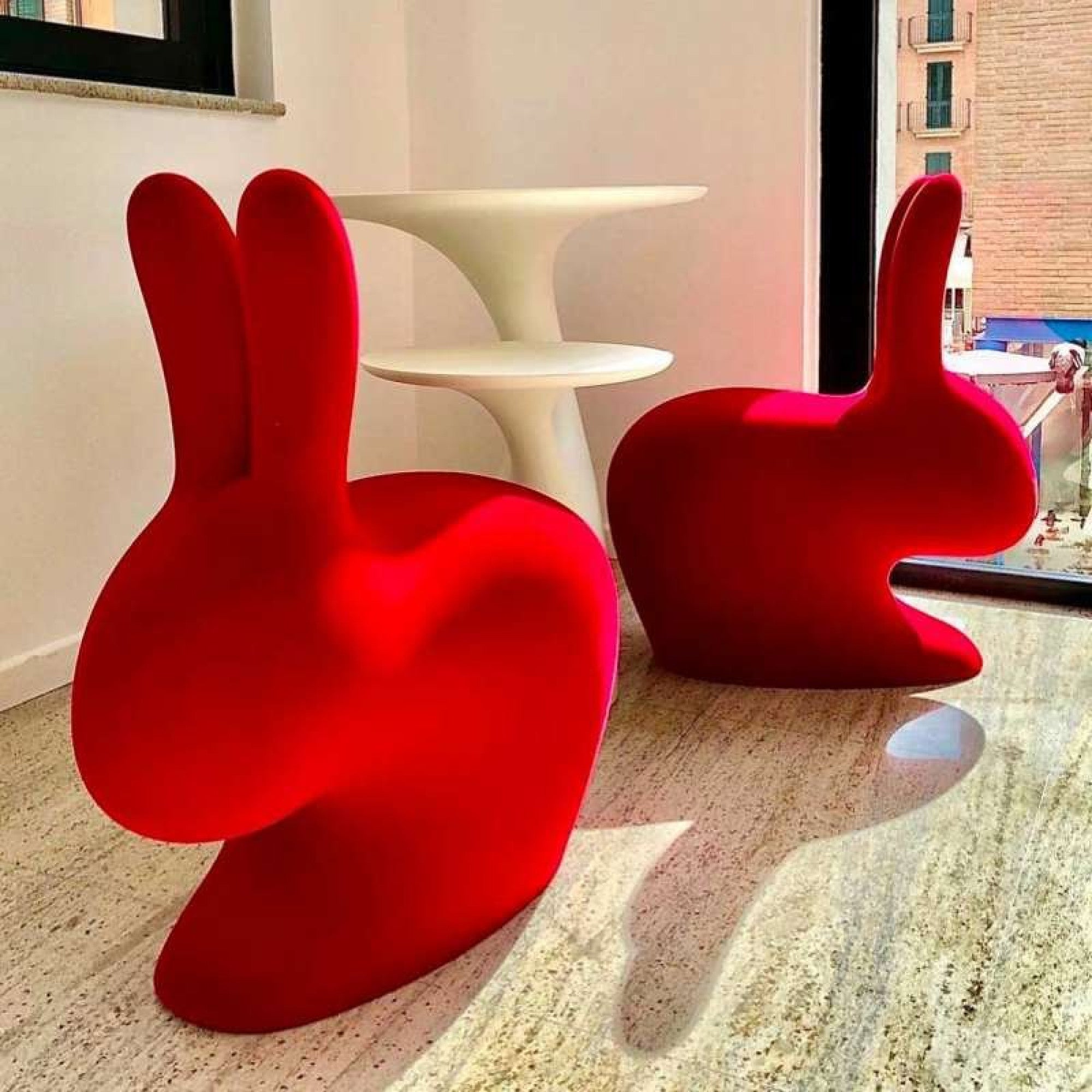 Sedia Design Rabbit Chair Velluto Forma Coniglio In Polietilene