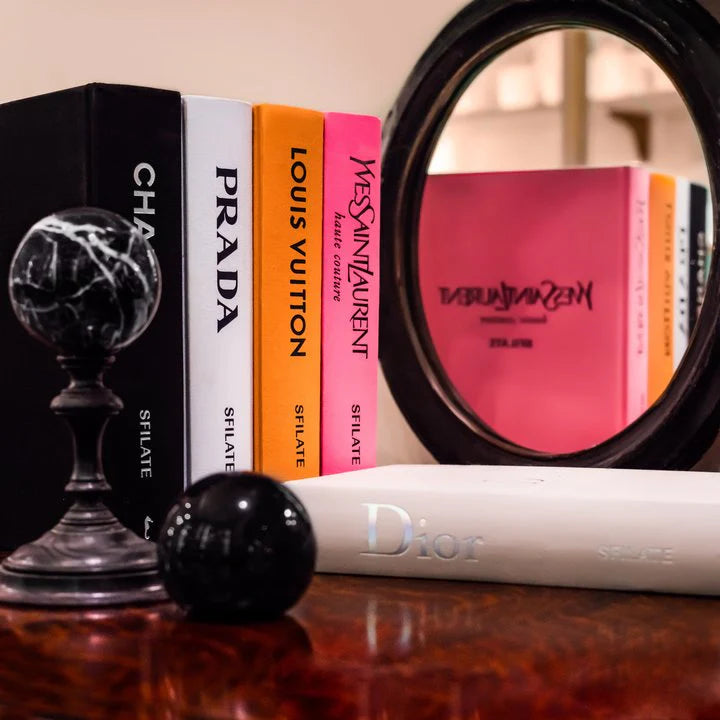 Libro Decorativo Fashion Yves Saint Laurent. Haute Couture Sfilate