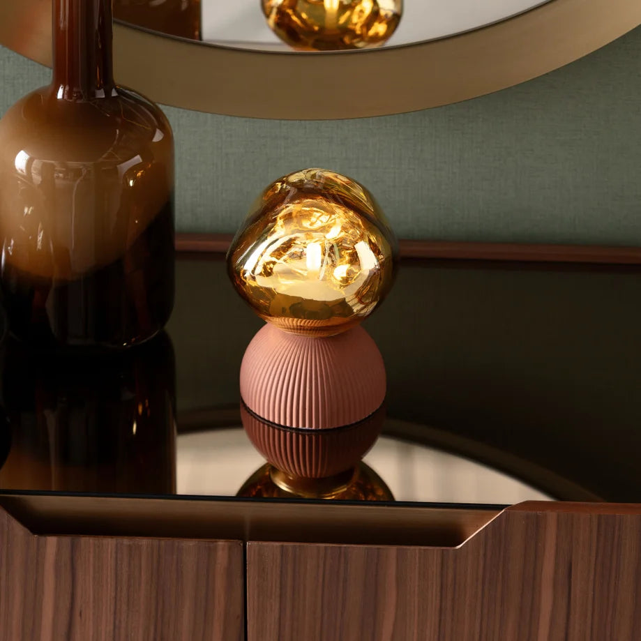 Lampada da Tavolo Magic Ball Gold Sfera in Vetro Ambra Base Color Terracotta 21cm